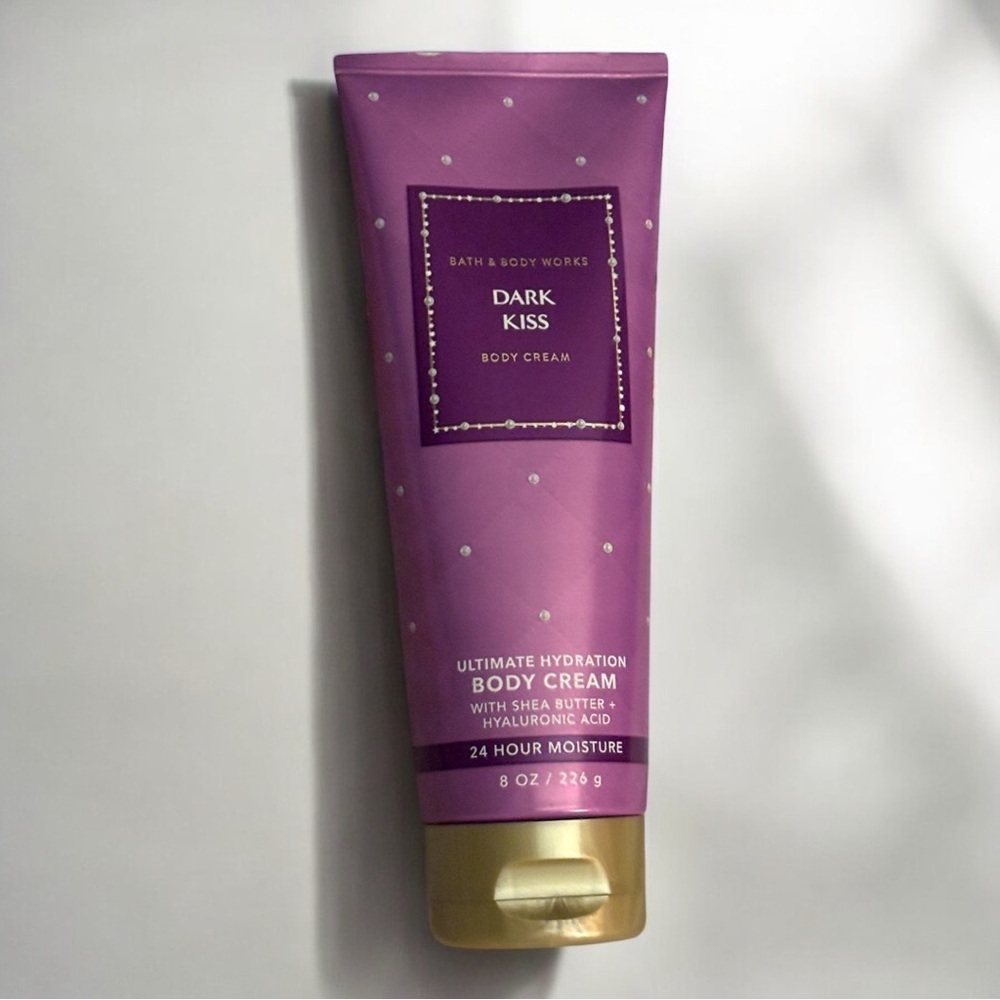 Bath & Body Works Dark Kiss Ultimate Hydration Body Cream Full Size 8oz.
